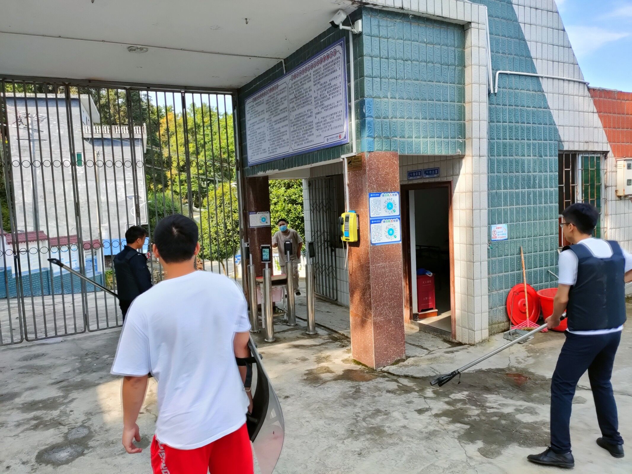 防暴恐演练19