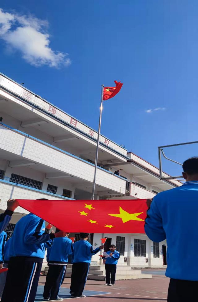 向国旗致敬01