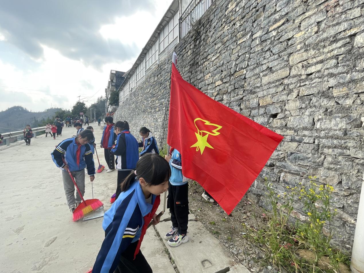 学雷锋实践活动.